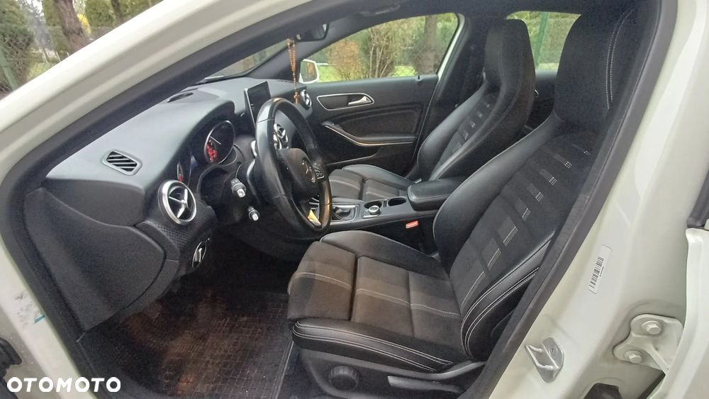 Mercedes-Benz Klasa A 180 (BlueEFFICIENCY) Urban - 16