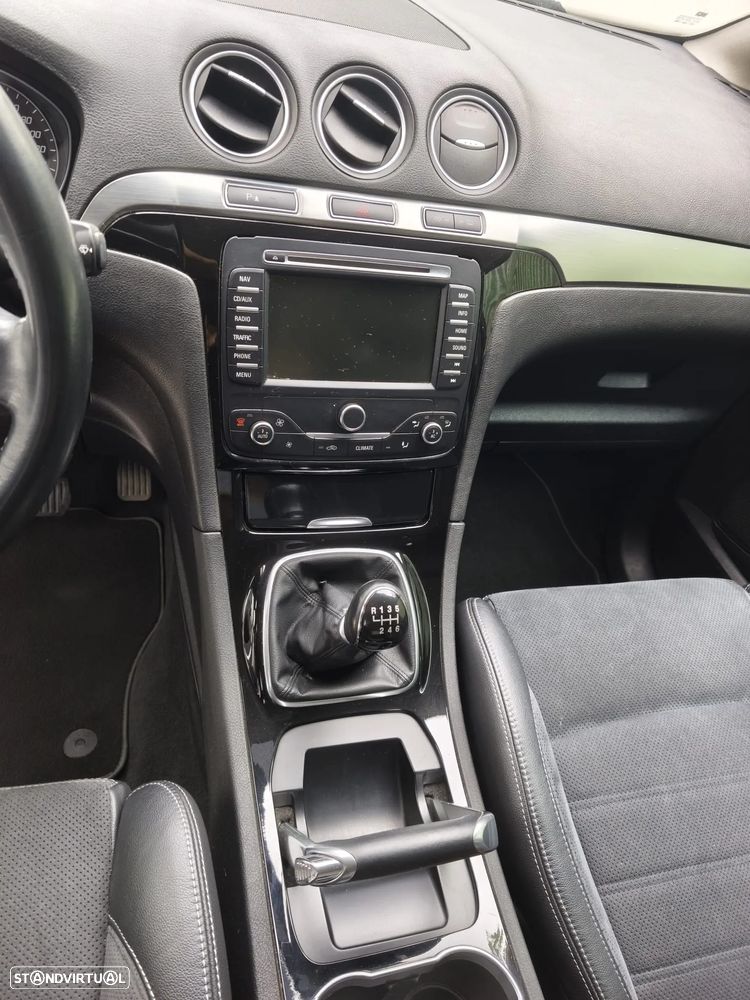 Ford S-Max 2.0 TDCi Titanium 7L - 11