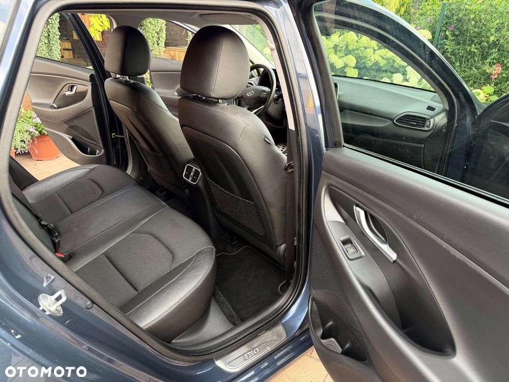 Hyundai i30 1.4 T-GDI DCT Premium - 25