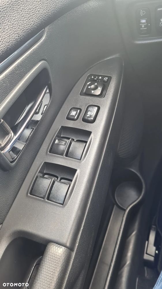 Mitsubishi ASX 1.6 2WD Intense - 18