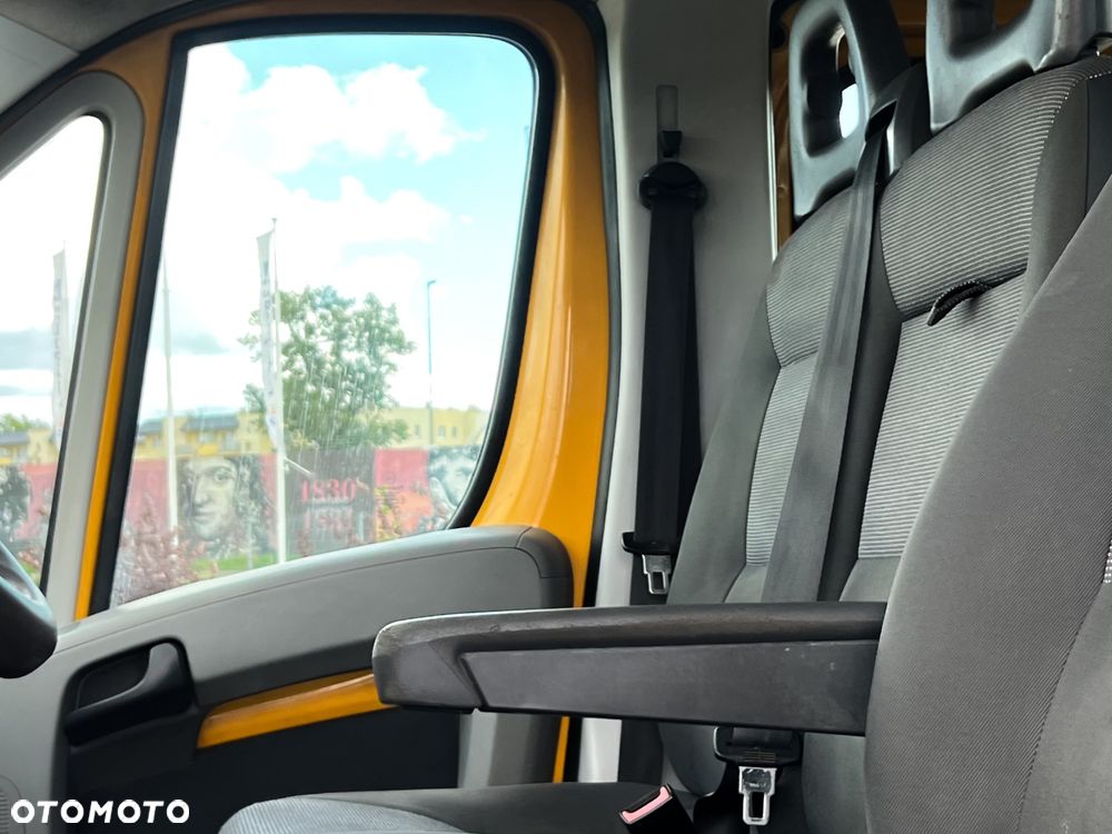 Peugeot Boxer Doka Brygadówka - 21