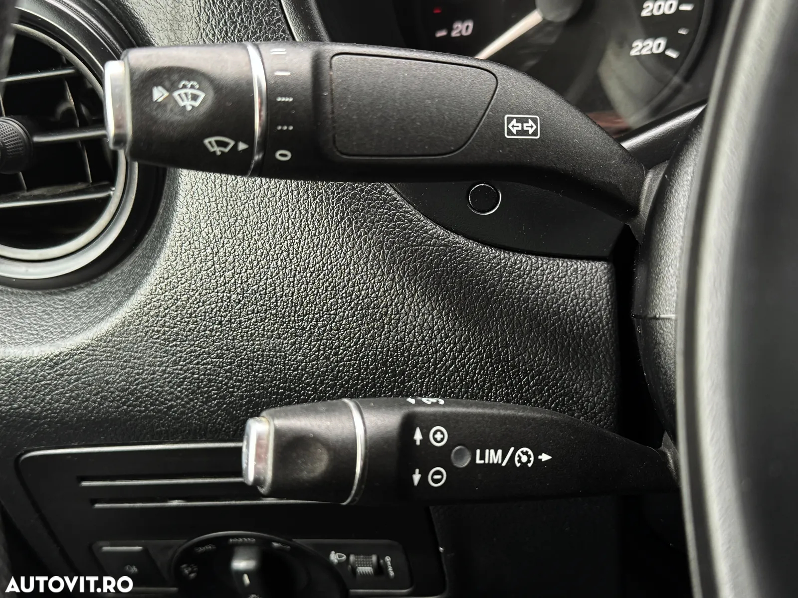 Mercedes-Benz Vito - 17
