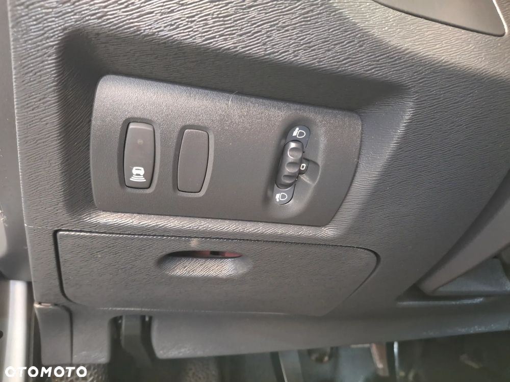 Renault Kangoo Lift Klimatyzacja Czujniki Parkowania Elektryczne Szyby Elektryczne Lusterka Sprowadzony Przesuwane Drzwi Z Lewej Oraz Prawej Strony - 17
