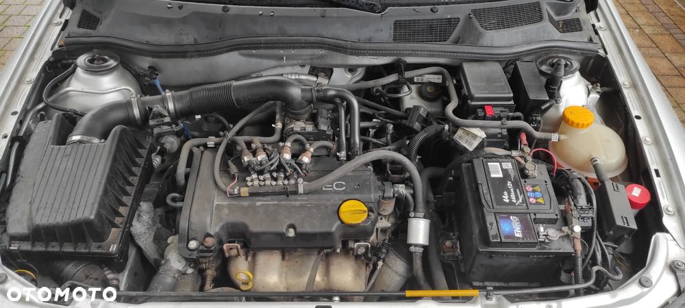 Opel Astra II 1.4 Start - 11