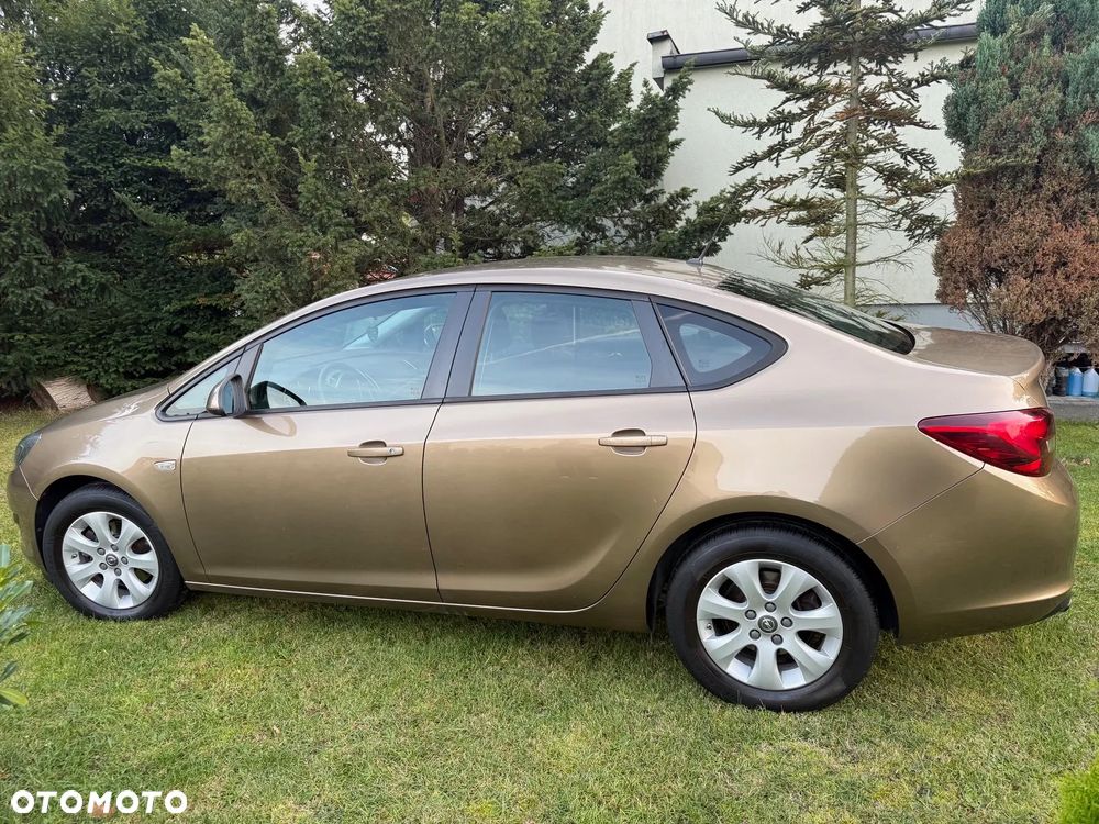 Opel Astra - 4