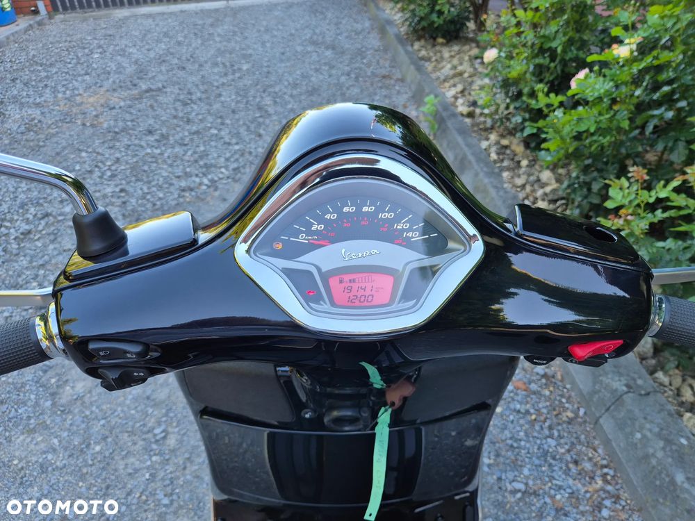 Vespa GTS - 8