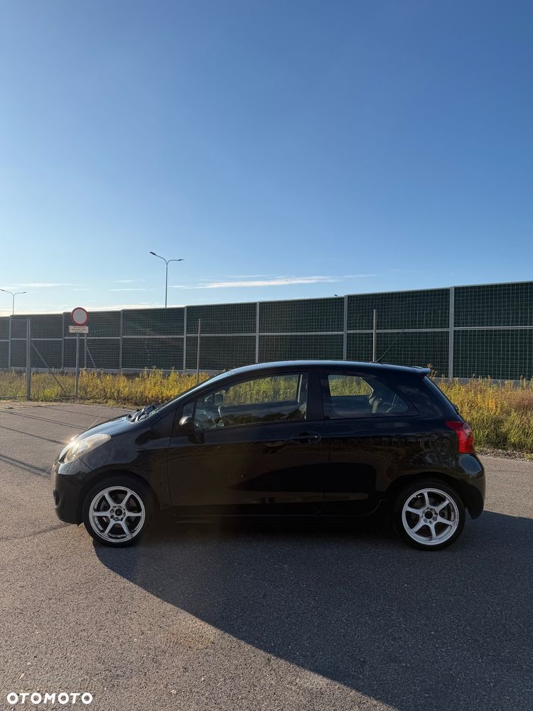 Toyota Yaris 1.8 VVT-i TS - 3