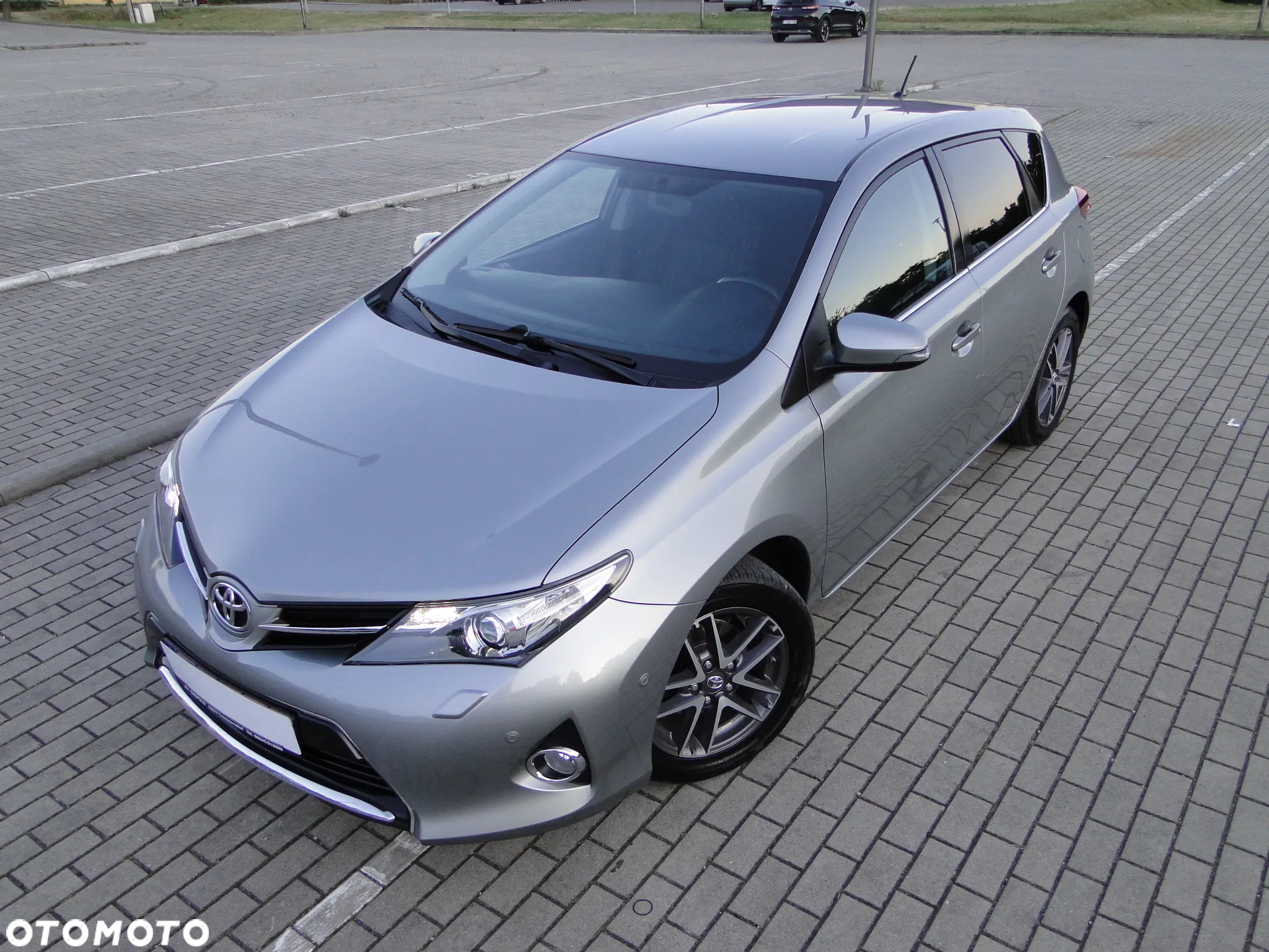 Toyota Auris - 13