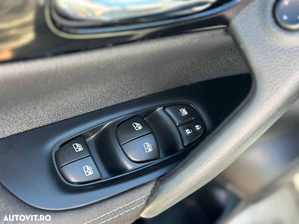Nissan Qashqai 1.5 DCI Start/Stop N-Connecta - 19
