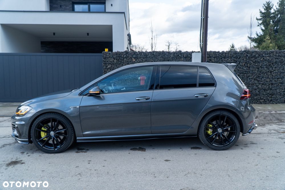 Volkswagen Golf - 2