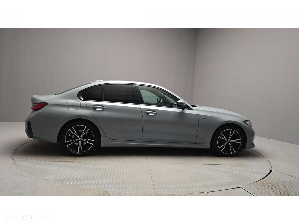 BMW Seria 3 320d xDrive M Sport - 6