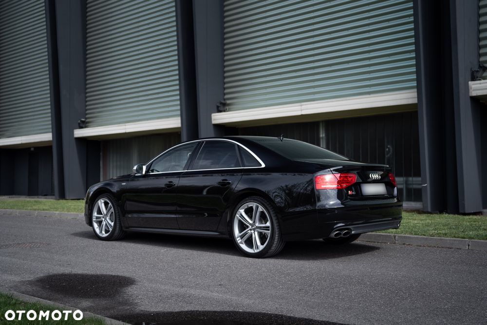 Audi S8 Standard - 4