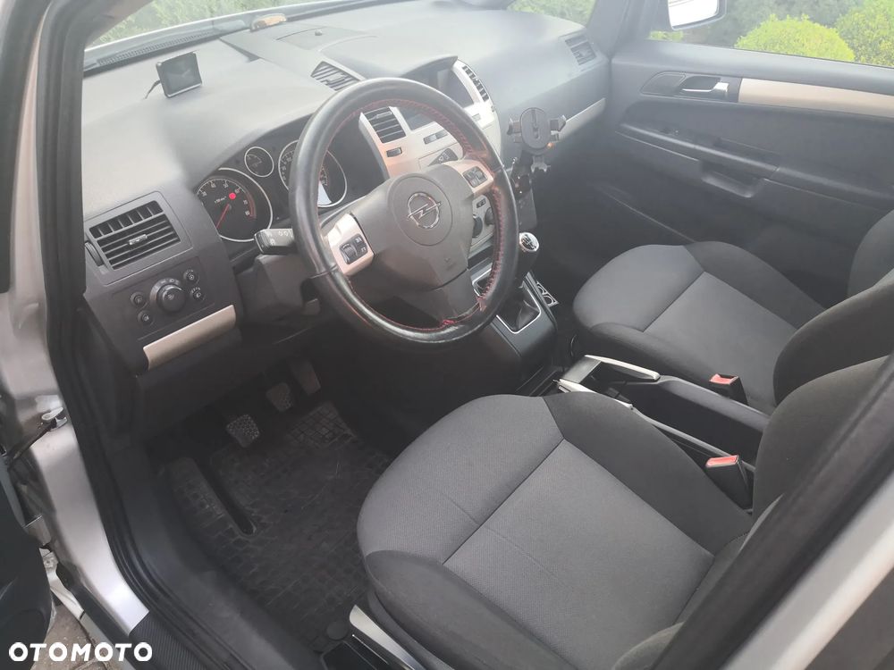 Opel Zafira 1.8 Enjoy - 10