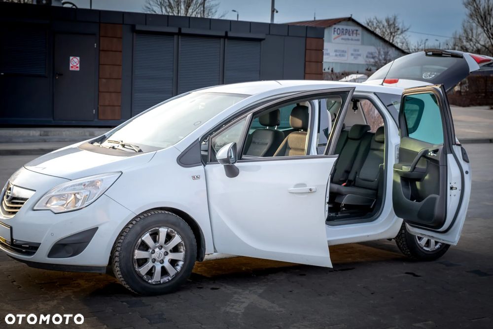 Opel Meriva 1.4 T Essentia - 12
