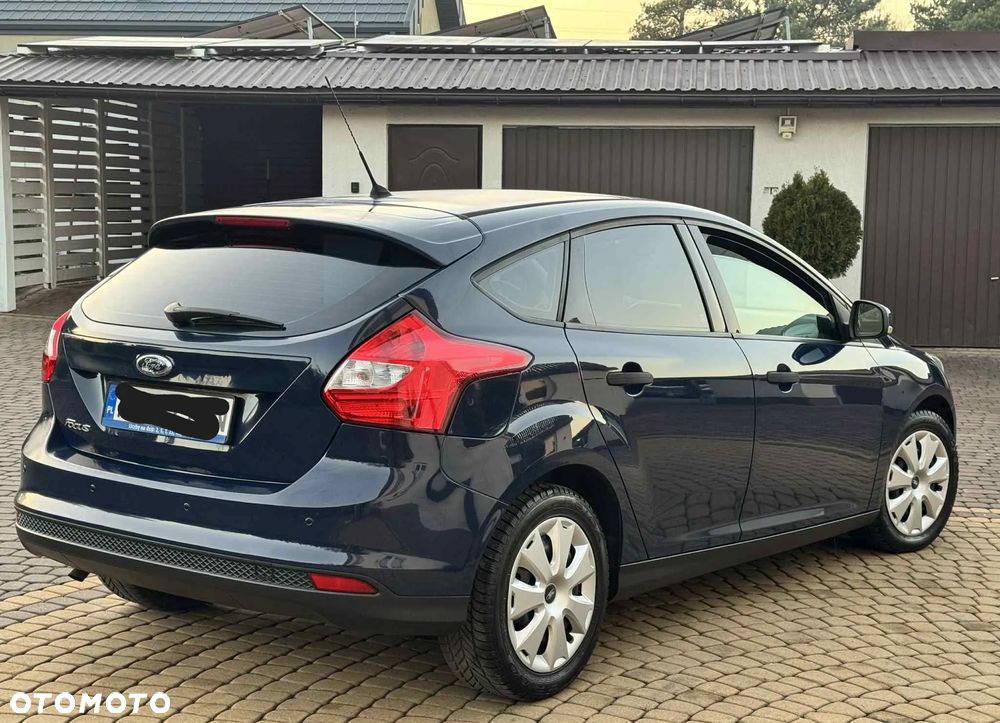 Ford Focus 1.6 Ambiente Start - 4