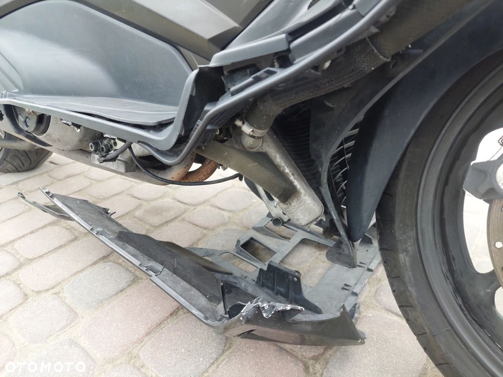 Yamaha Tmax - 14