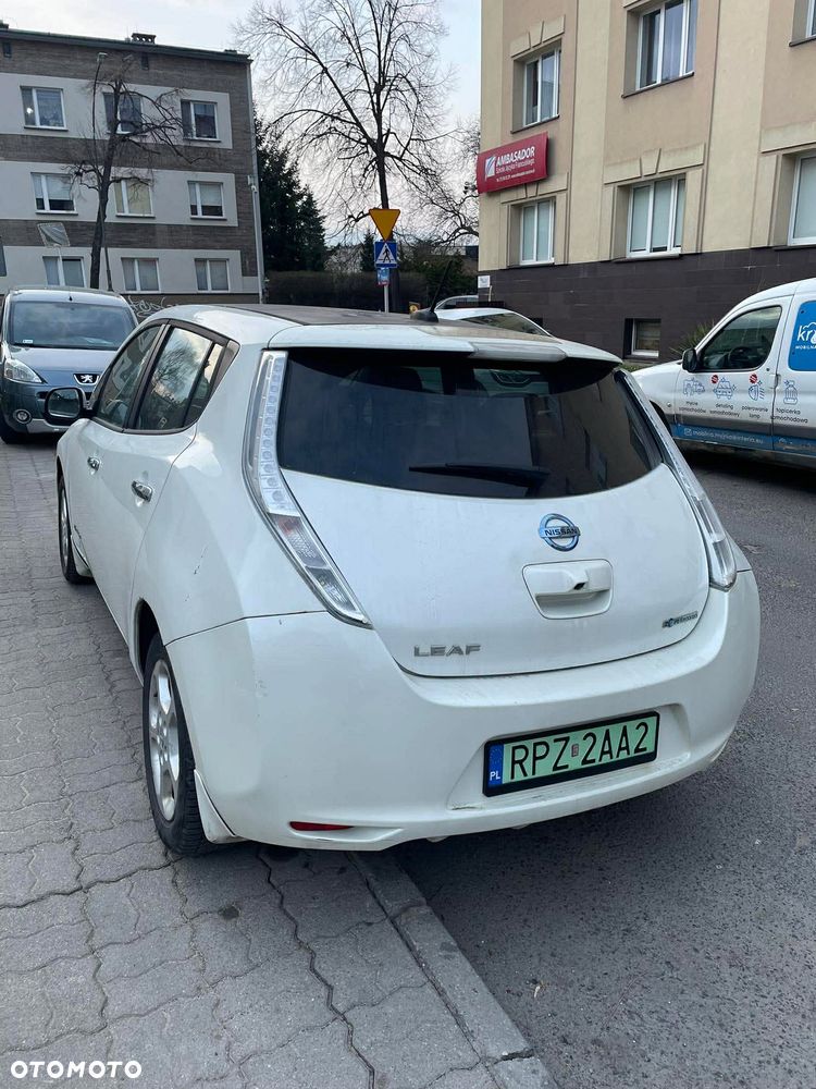 Nissan Leaf - 10