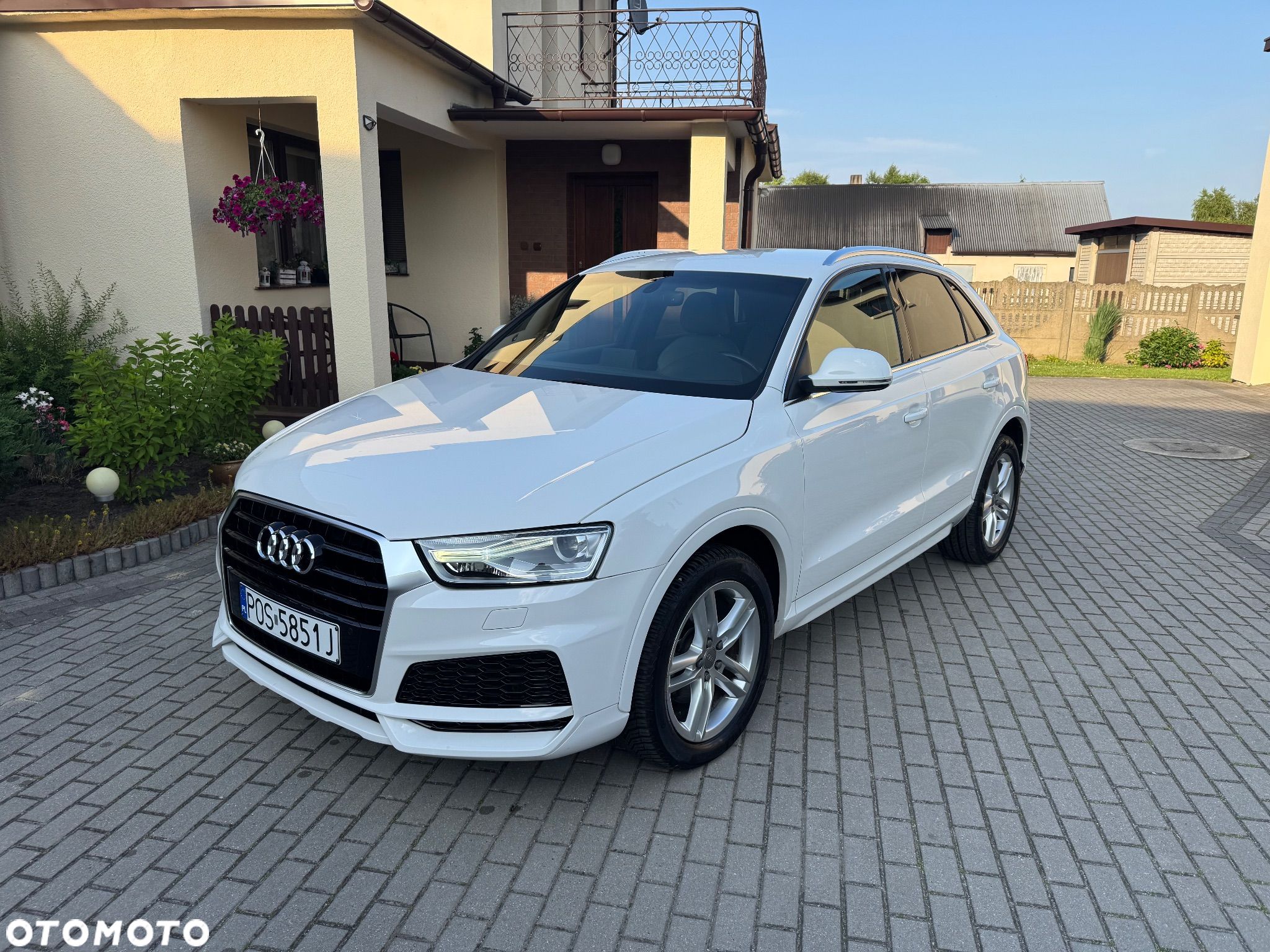 Audi Q3 35 TDI S line - 1