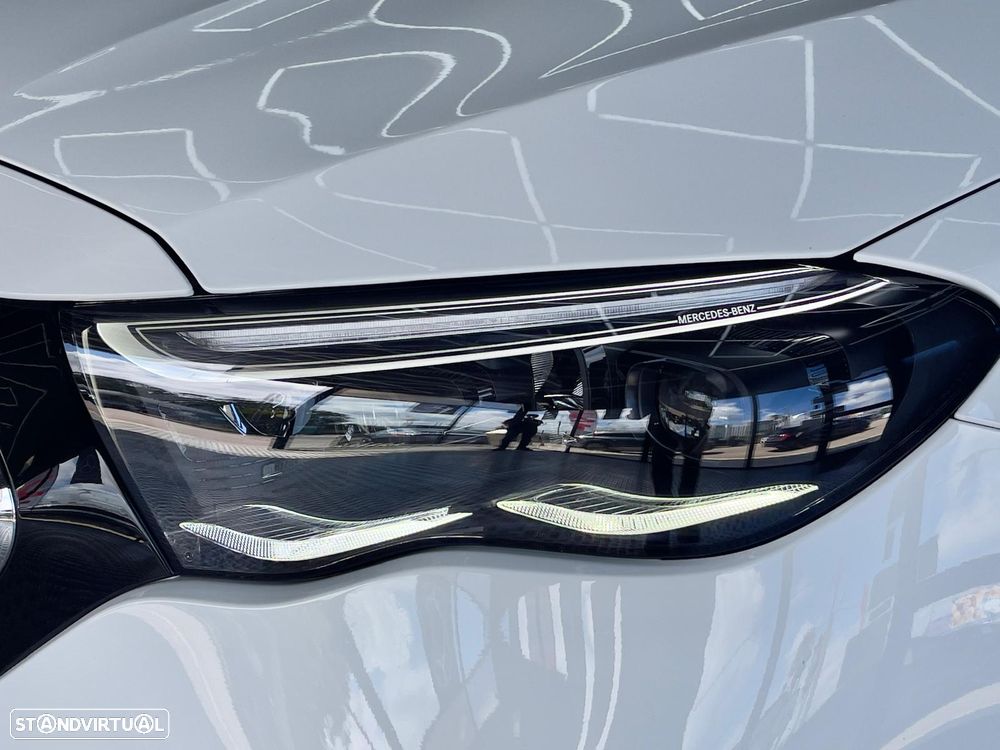 Mercedes-Benz E 300 de 9G-TRONIC AMG Line - 37