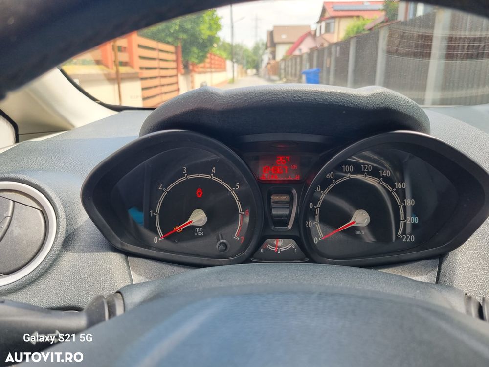 FORD Fiesta 2012 — imagine 9