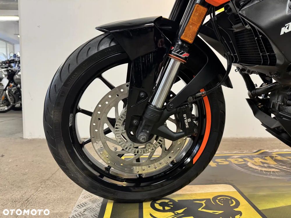 KTM Duke - 18