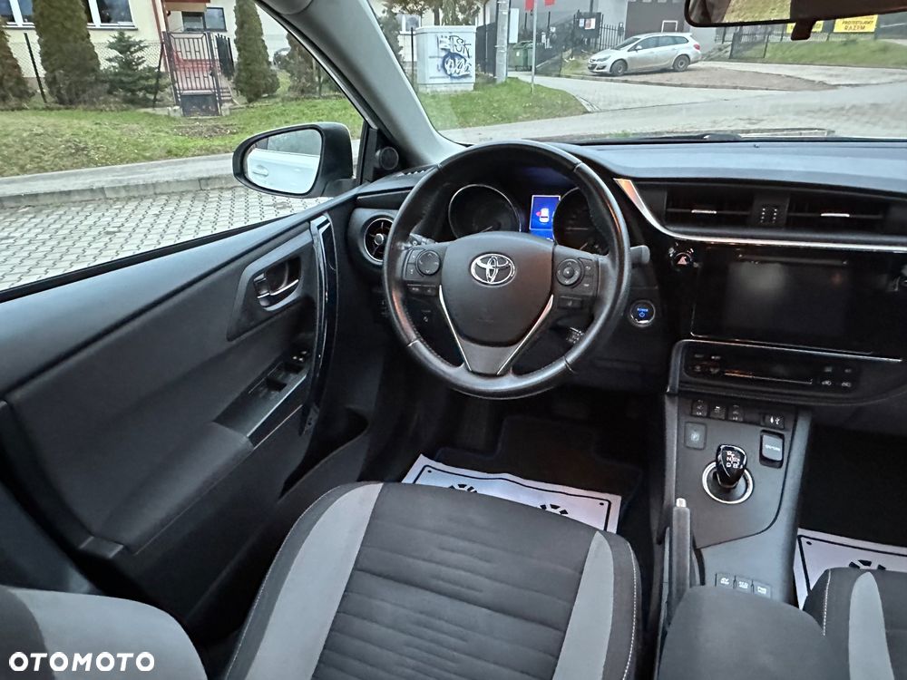 Toyota Auris 1.8 HSD Prestige - 20