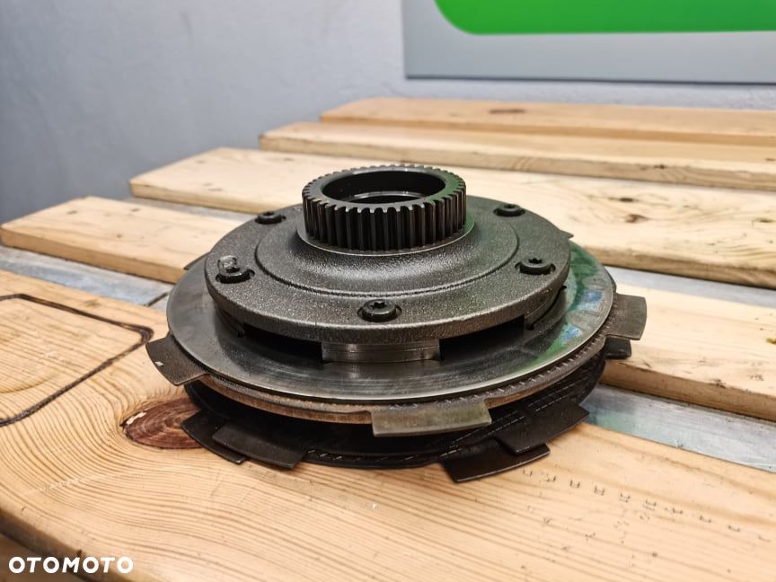 Układ planetarny skrzyni Dyna-6 Massey Ferguson 7618 3796286 - 4