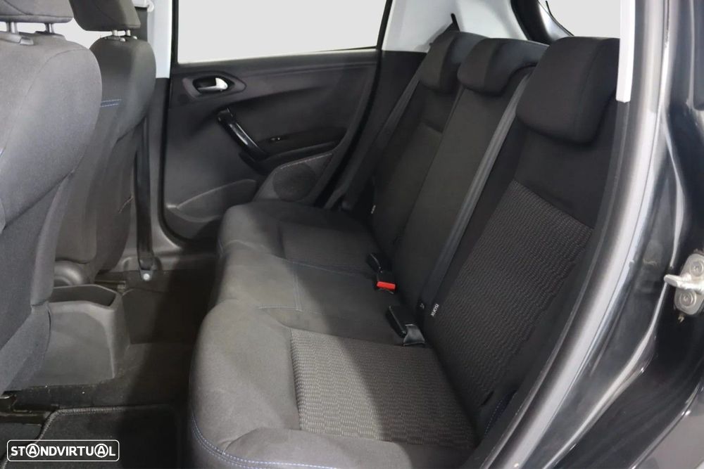 Peugeot 208 1.2 PureTech Signature - 15