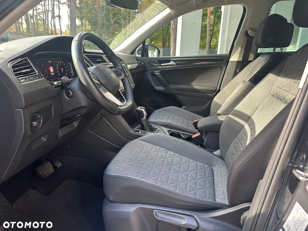 Volkswagen Tiguan ver-2-0-tdi-elegance-dsg - 28