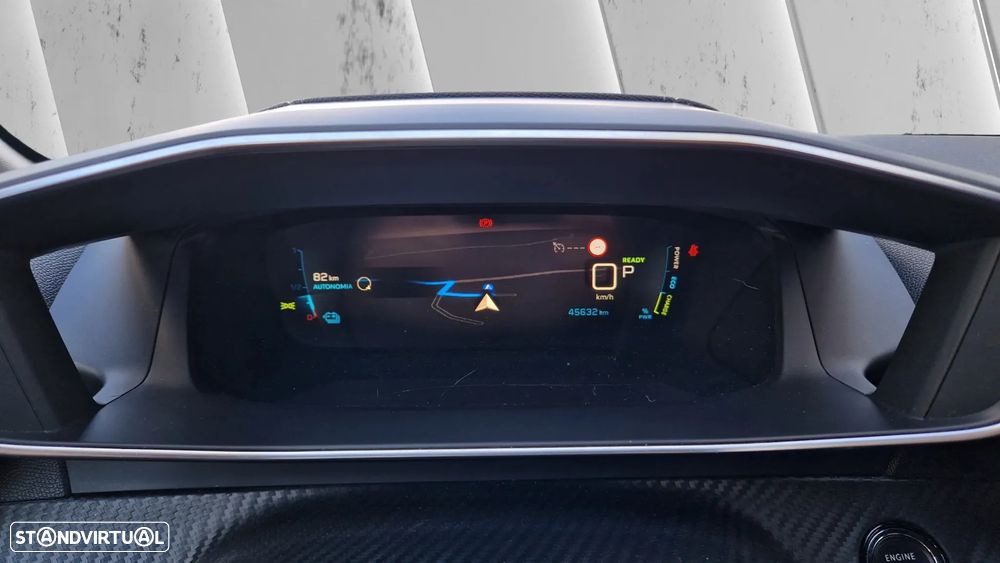 Peugeot e-208 GT - 12