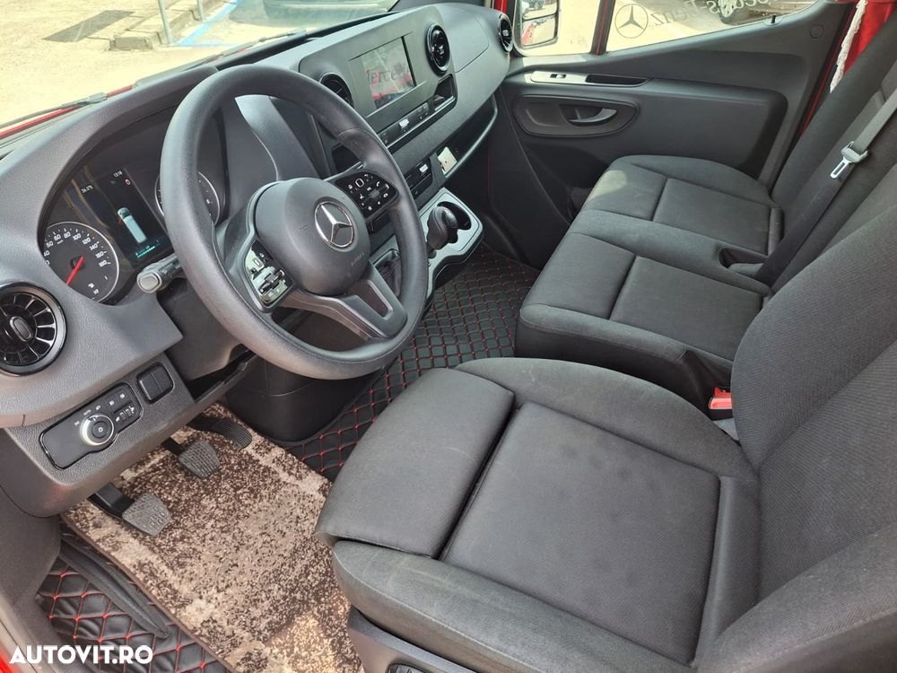 Mercedes-Benz Sprinter - 12