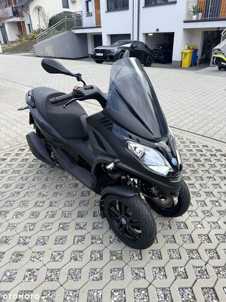 Piaggio MP-3 - 4