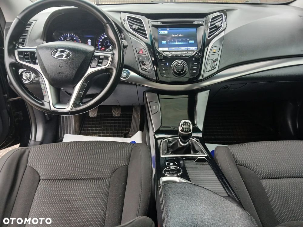 Hyundai i40 1.7 CRDi Comfort + - 20