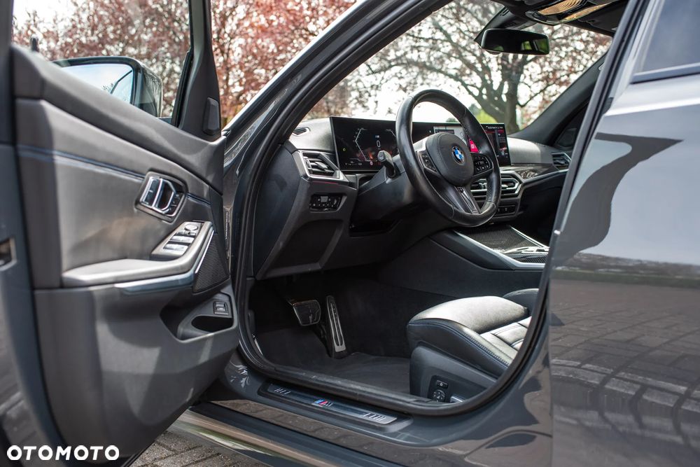 BMW Seria 3 330d xDrive Advantage - 15