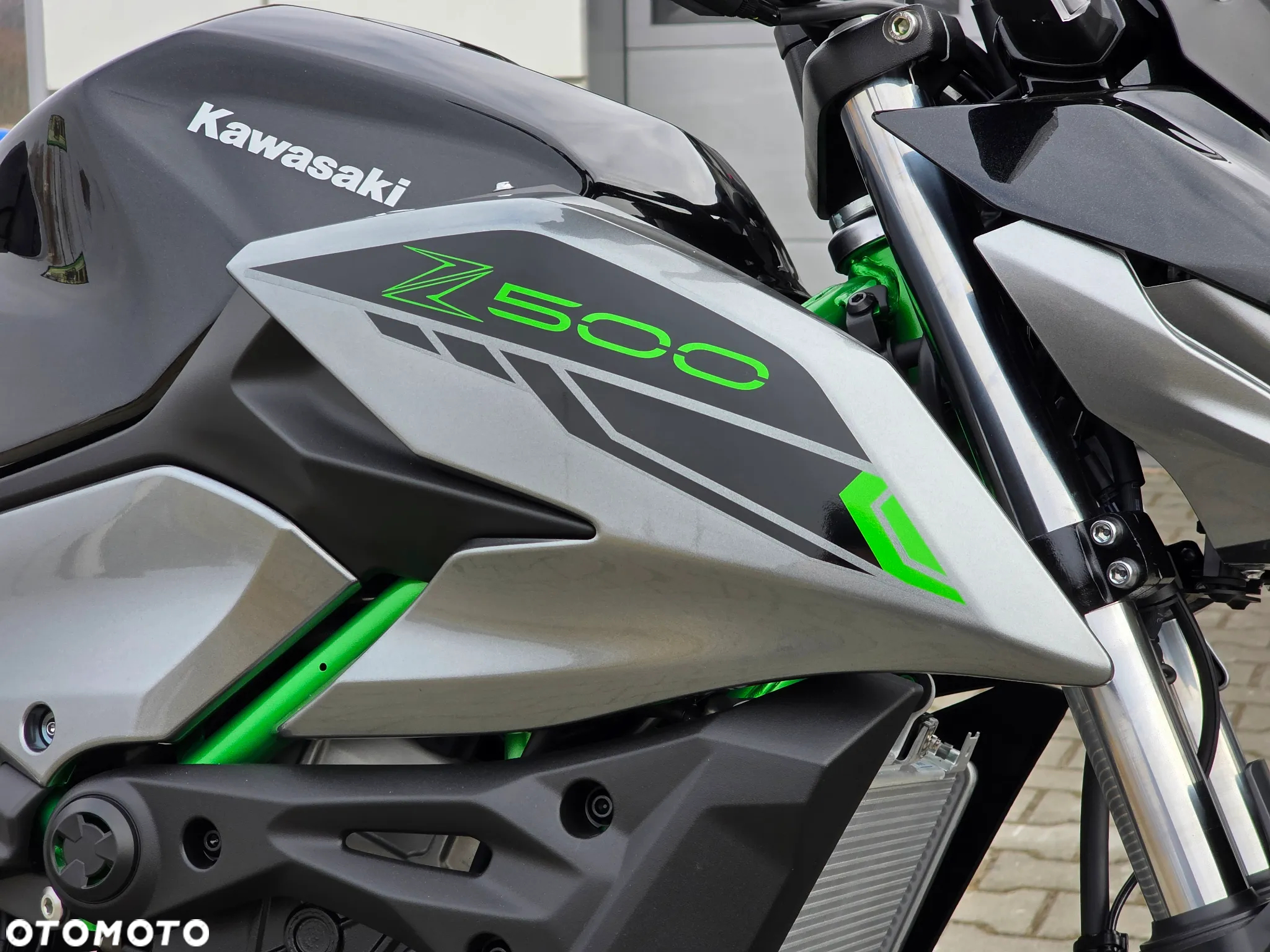 Kawasaki Z - 8
