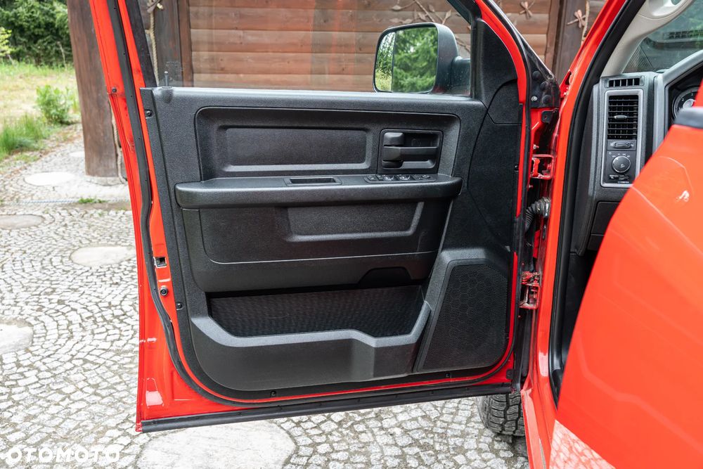 RAM 1500 Quad Cab Sport - 23