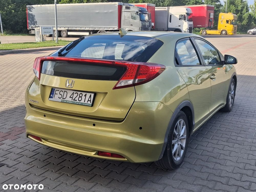 Honda Civic 1.4 i-VTEC Comfort - 12