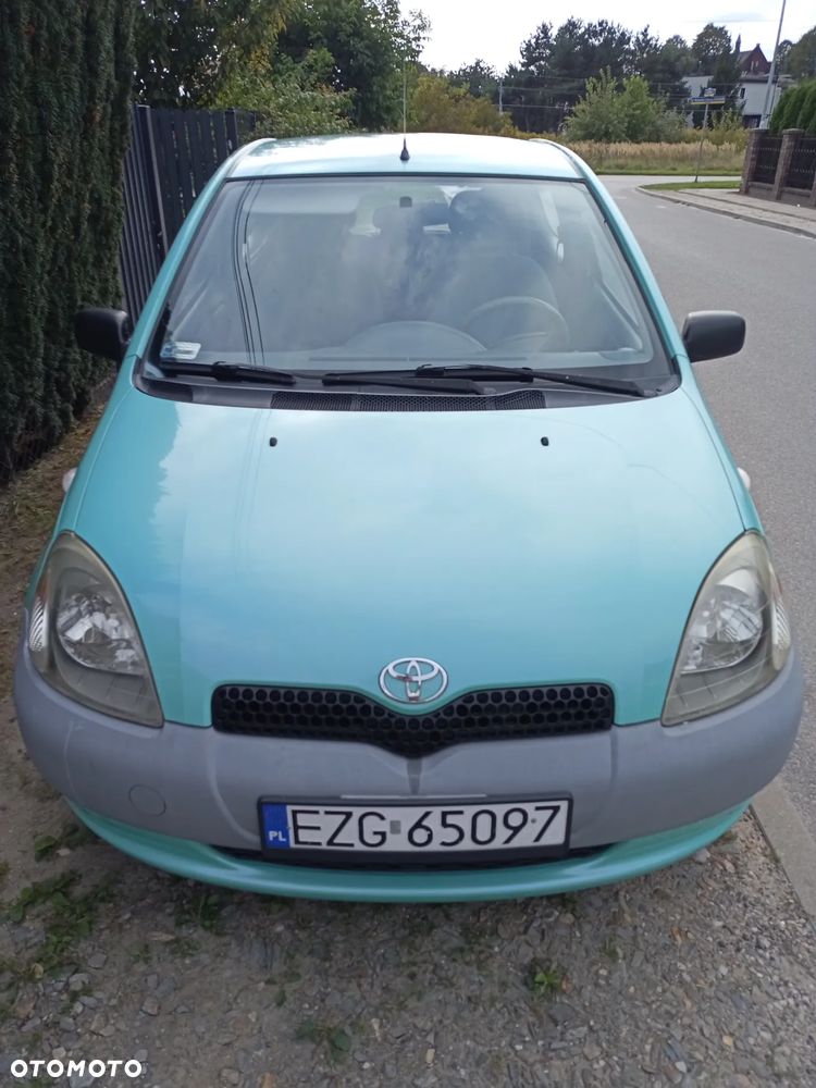 Toyota Yaris 1.0 Base - 2