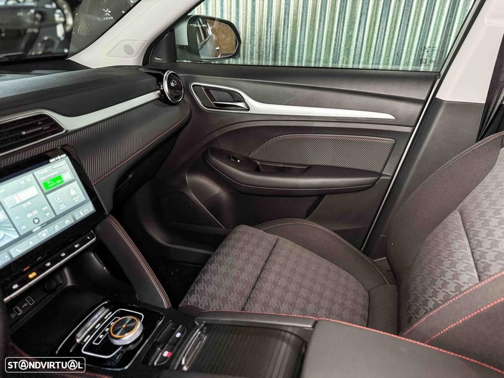 MG ZS EV 72.6 kWh Comfort OBC 11 kW - 29