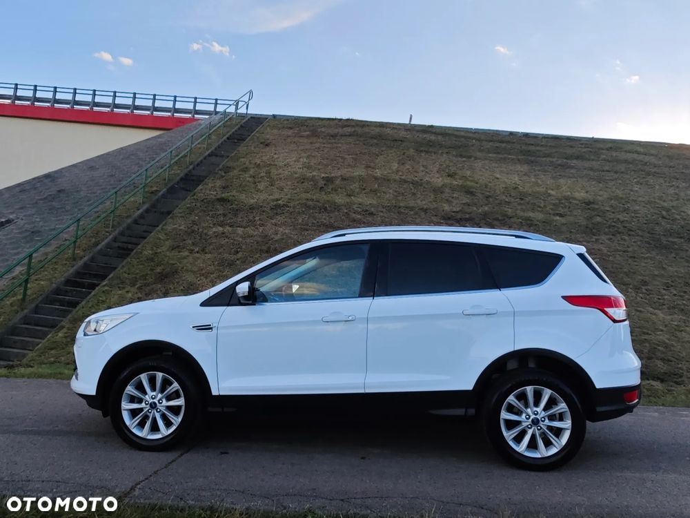 Ford Kuga 1.5 EcoBoost 2x4 Titanium - 5