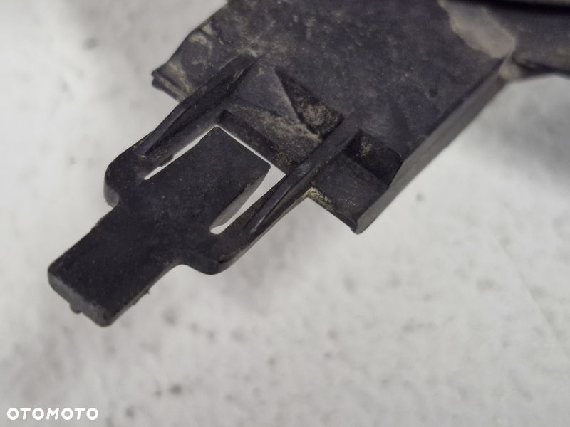 MAZDA CX7 RAMKA OSŁONA HALOGENU LEWA PRZÓD POD KIERUNKOWSKAZ E22150C22 - 10