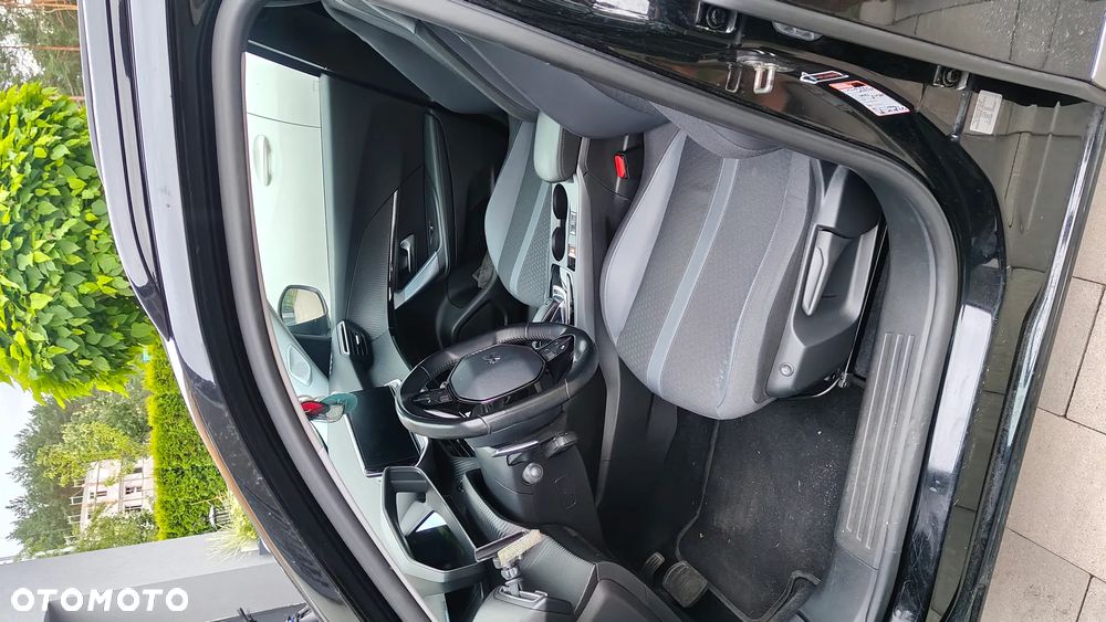 Peugeot 2008 - 13