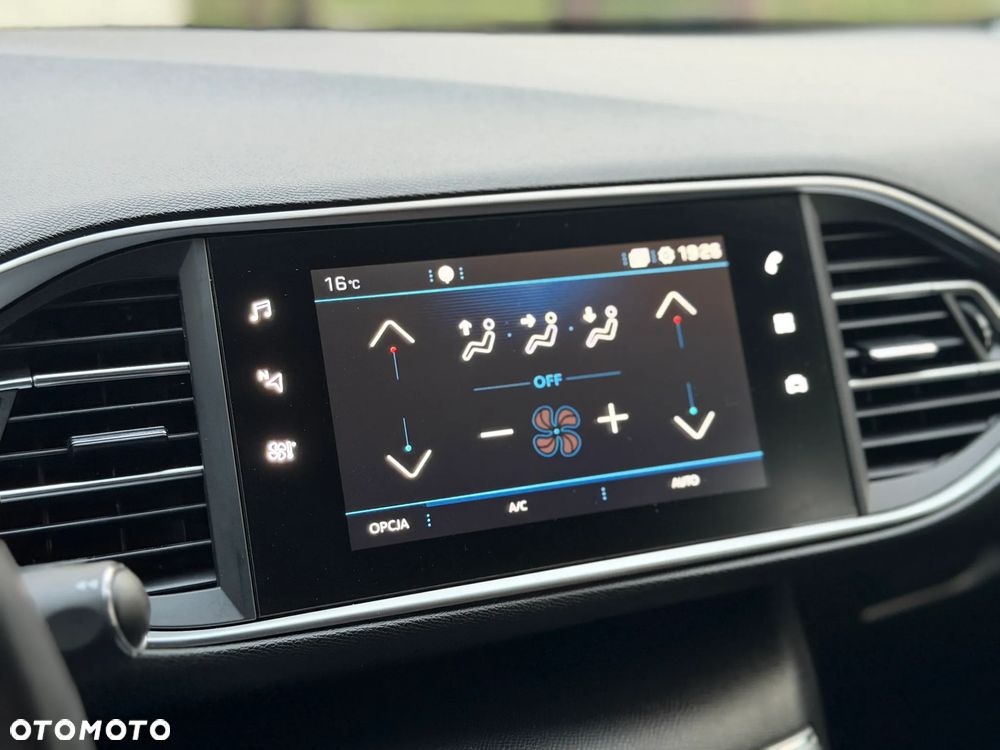 Peugeot 308 BlueHDi 130 EAT8 Business - 31