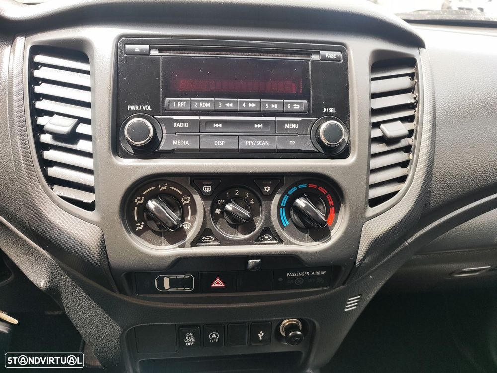 Mitsubishi L200 2.3 DI-D Space Cab Invite Strakar Look 4WD - 14