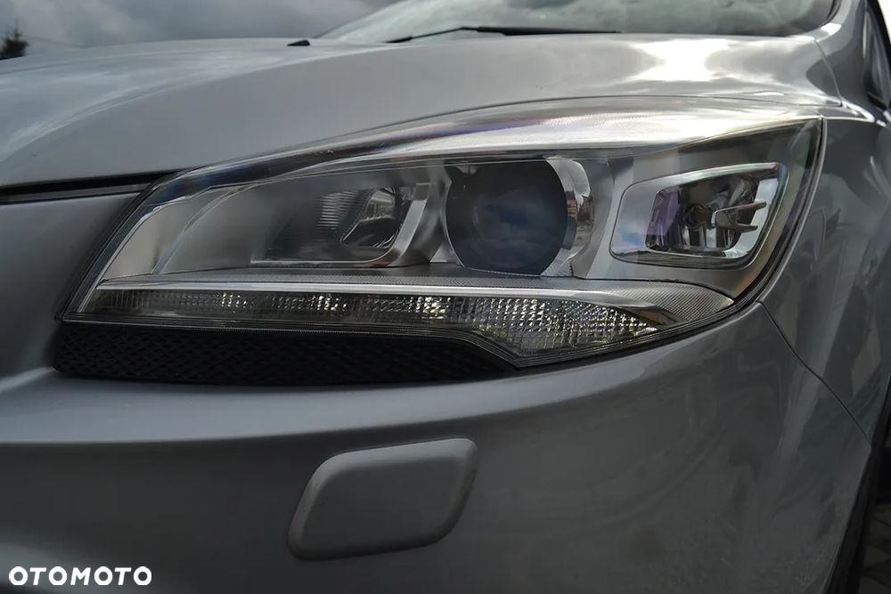 Ford Kuga 2.0 TDCi 2x4 Titanium - 33