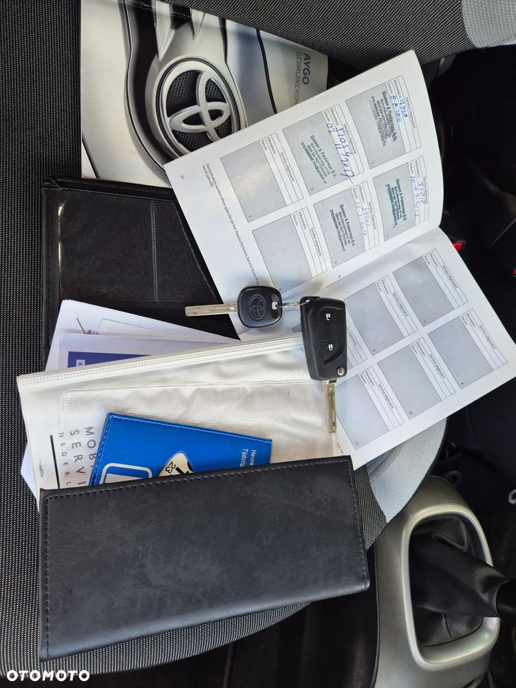 Toyota Aygo x-play Eco - 39