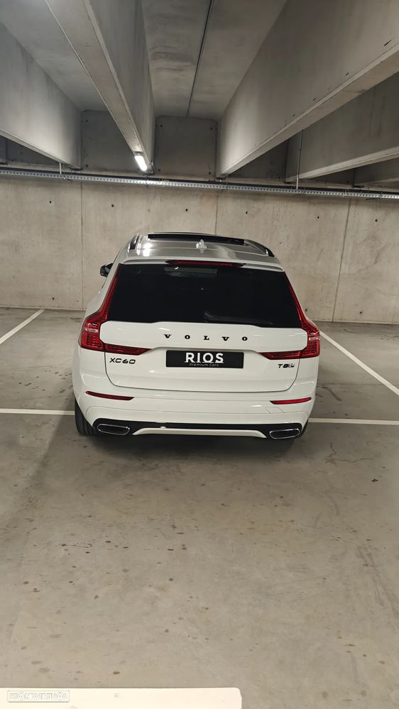 Volvo XC 60 2.0 T8 PHEV R-Design AWD - 47