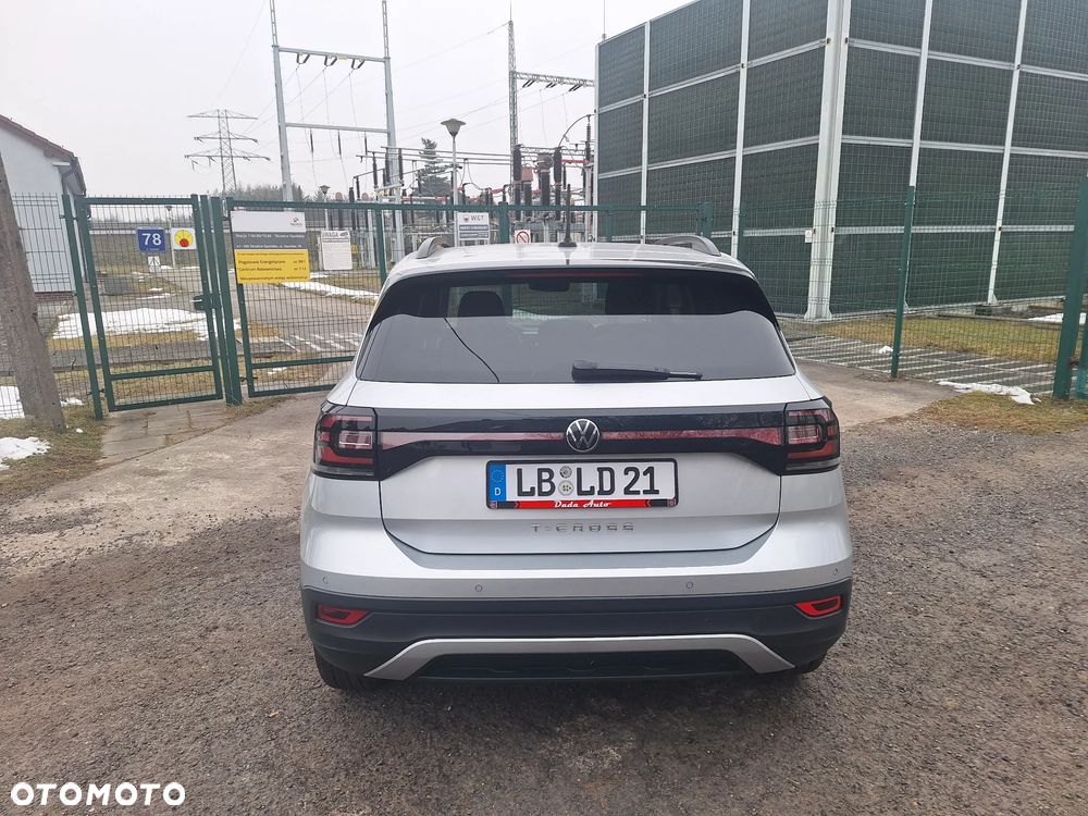 Volkswagen T-Cross - 17