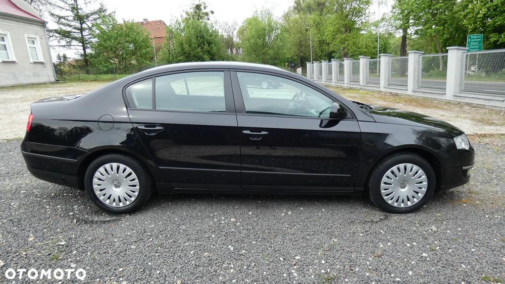 Volkswagen Passat 1.6 Trendline - 9