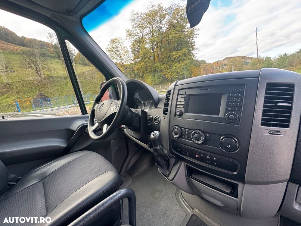 Mercedes-Benz Sprinter - 4